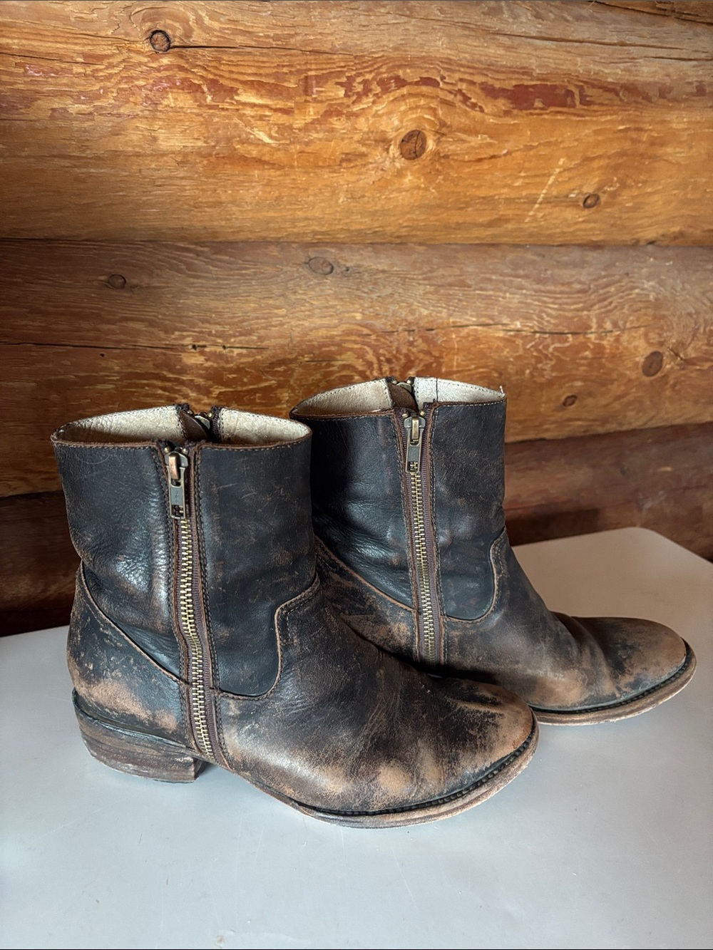 FREEBIRD Women’s Austin Brown Leather Zip Ankle Boots